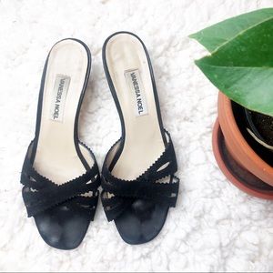 Vanessa Noel | black kitten heels